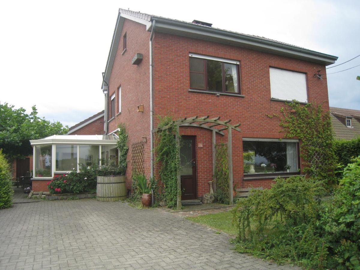 Vakantiehuis in de velden met zwemvijver en Jeu de Boules baan Lier Buitenkant foto